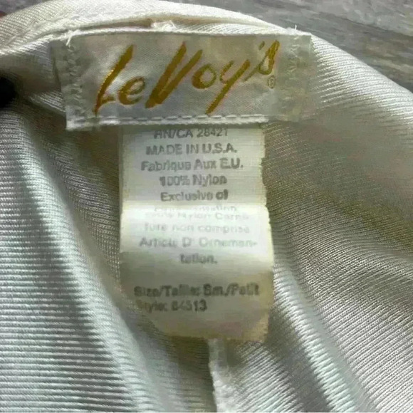 LeVoy’s Vintage Lingerie Gown - Picture 6 of 9